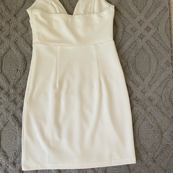 THE EVEY DRESS WHITE - Picture 11 of 13